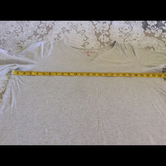 Woman in Me 3/4 sleeve shirt - Picture 4 of 5